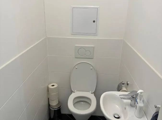 Hauptbahnhof Am Park Apartment Wien